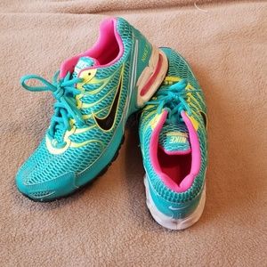 Nike Torch 4 sneakers